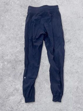 Lululemon Dance Studio Jogger  In navy size 4
